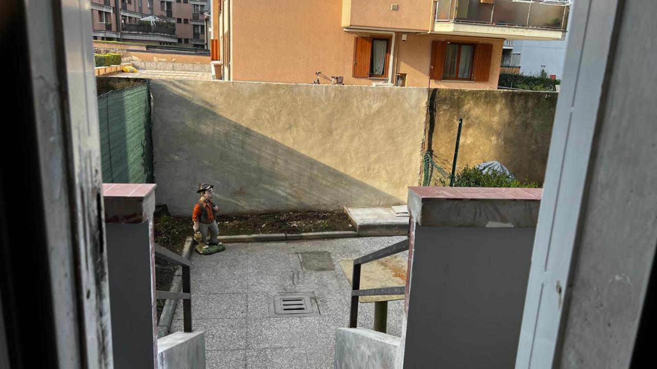A.P. Appartamento O Camera Corsico Exterior photo